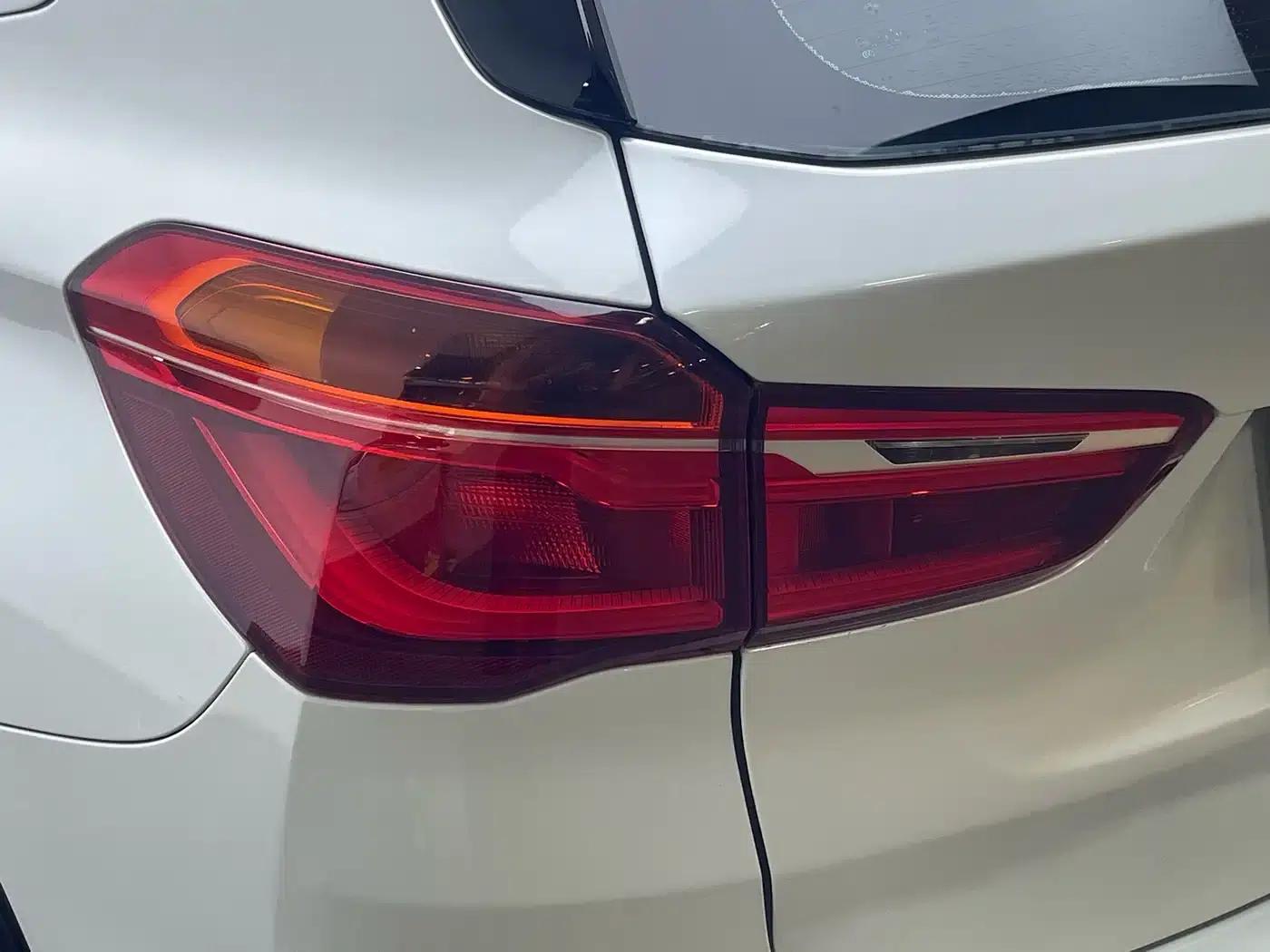 BMW X1 2018 xDrive20Li Premium — миниатюра 12