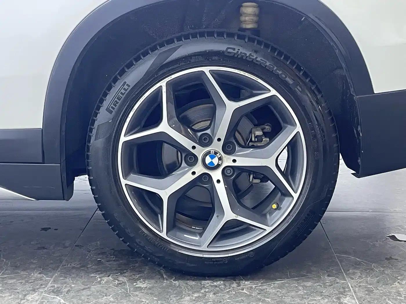 BMW X1 2018 xDrive20Li Premium — миниатюра 10