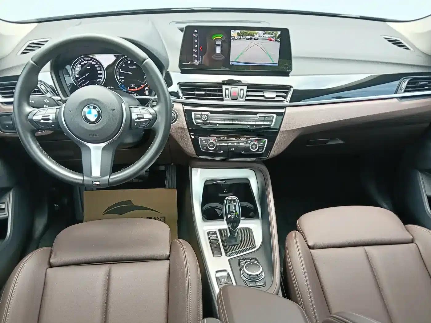 BMW X1 2022 sDrive25Li Leading Edition — миниатюра 8
