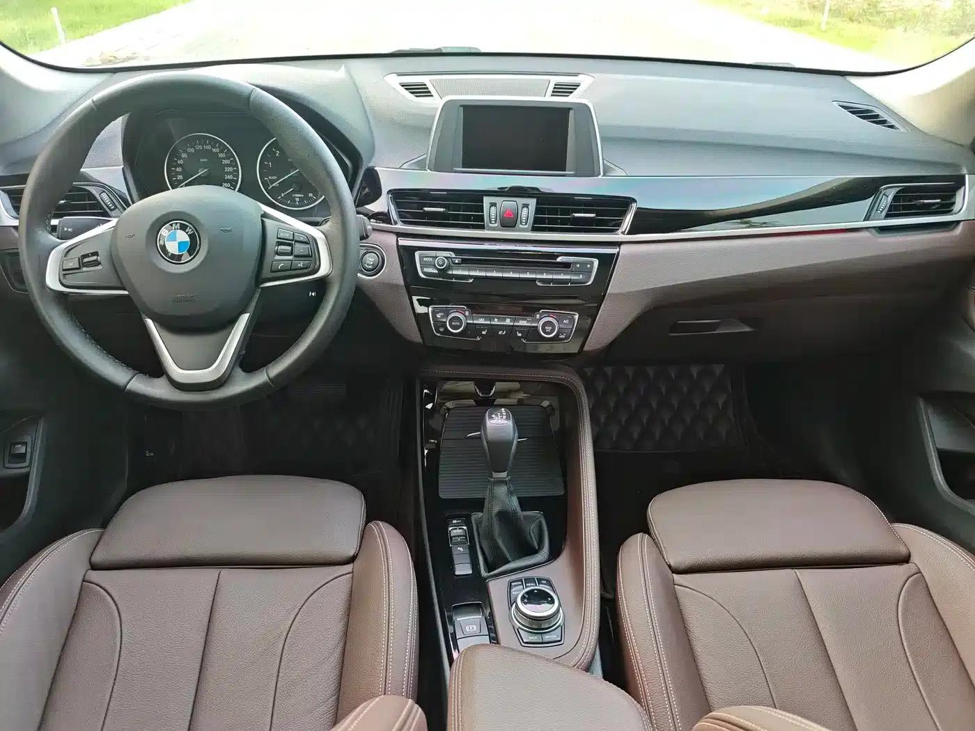 BMW X1 2016 sDrive20Li Luxury — миниатюра 13