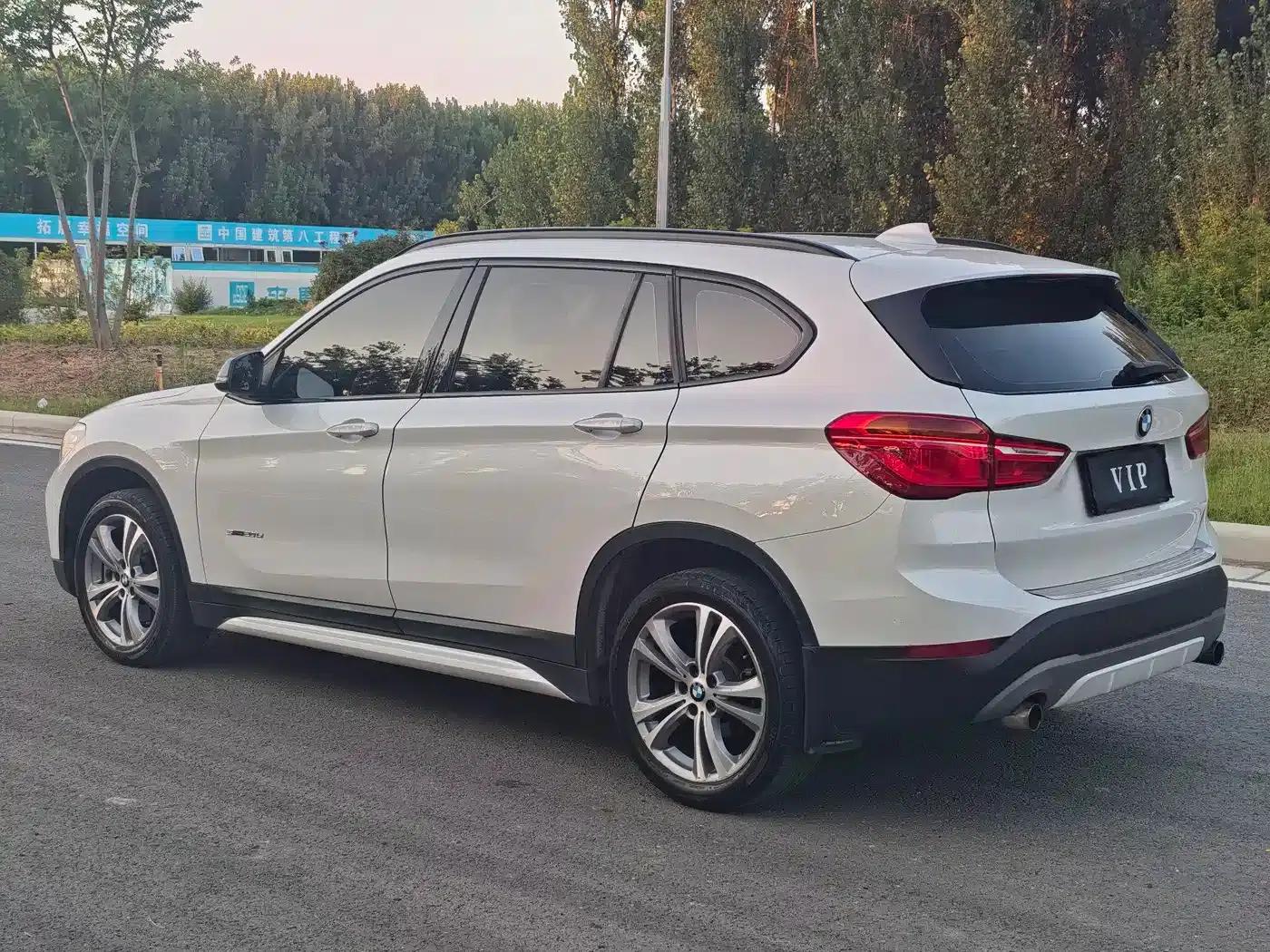 BMW X1 2016 sDrive20Li Luxury — миниатюра 5