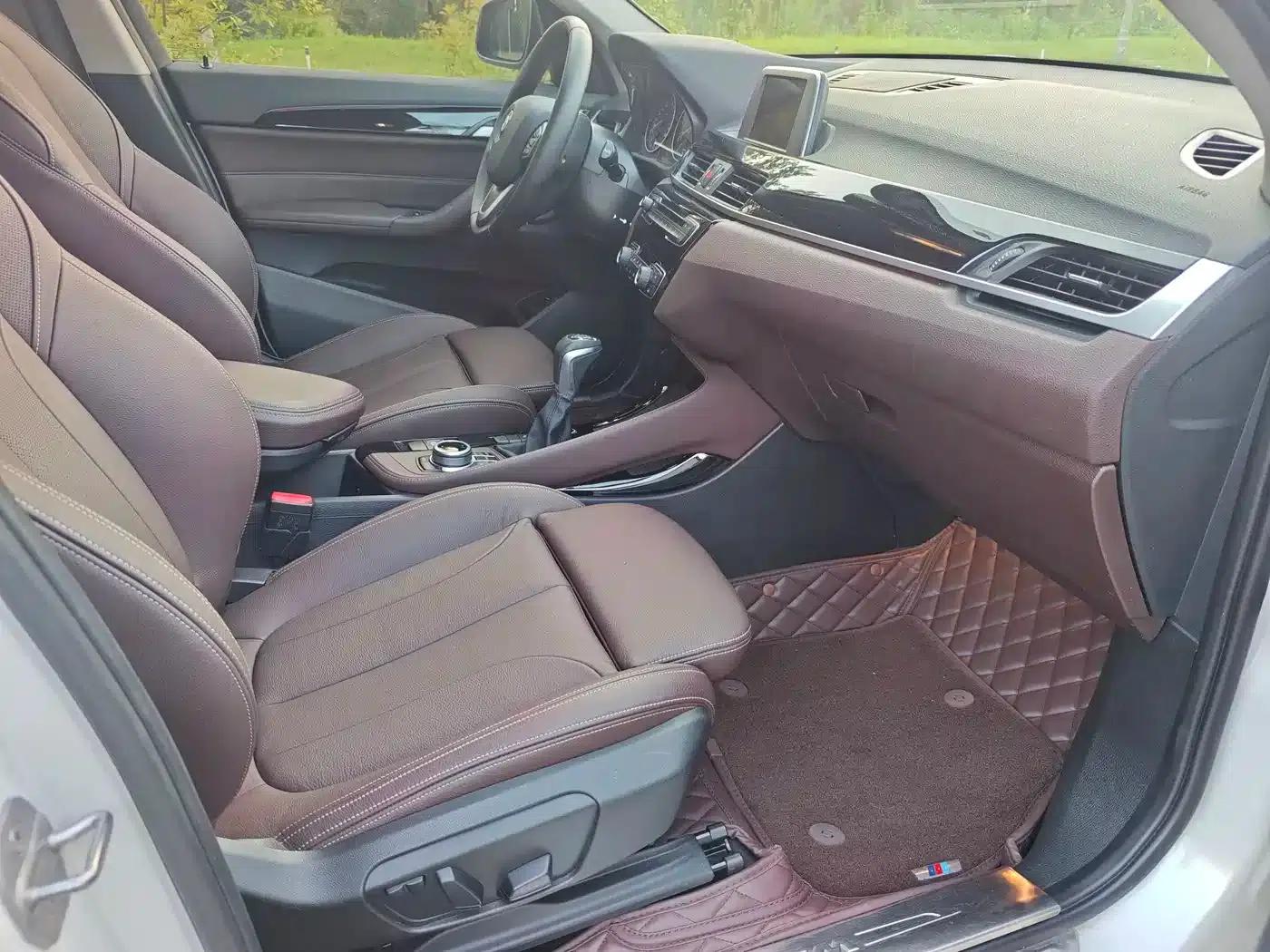 BMW X1 2016 sDrive20Li Luxury — миниатюра 10