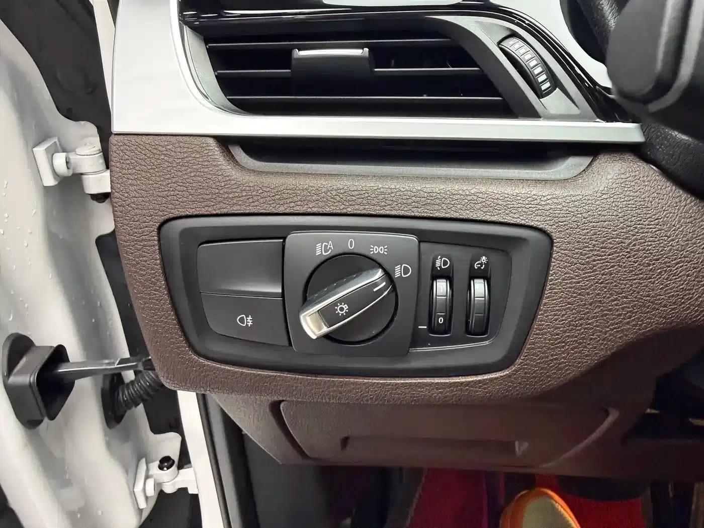 BMW X1 2022 sDrive20Li Fashion Edition — миниатюра 10