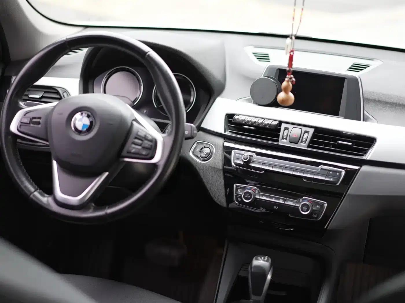 BMW X1 2019 sDrive18Li Fashion Edition — миниатюра 11