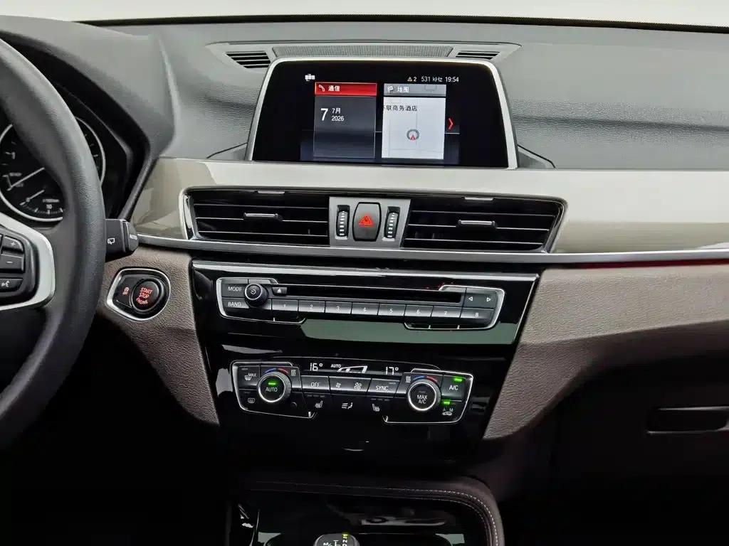 BMW X1 2018 xDrive20Li Premium — миниатюра 12