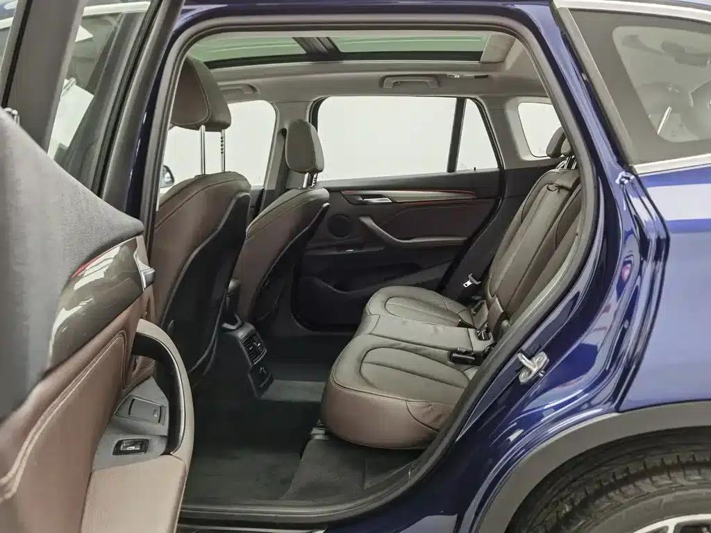 BMW X1 2018 xDrive20Li Premium — миниатюра 15