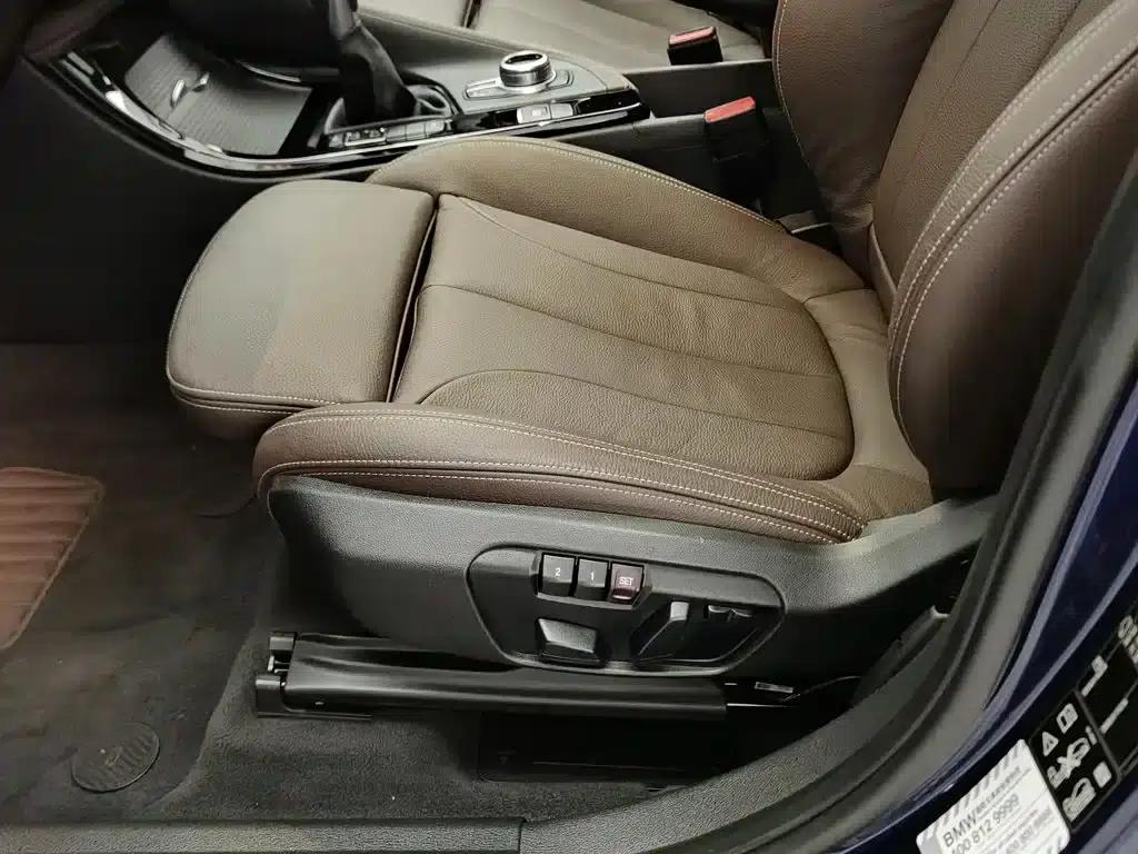BMW X1 2018 xDrive20Li Premium — миниатюра 20