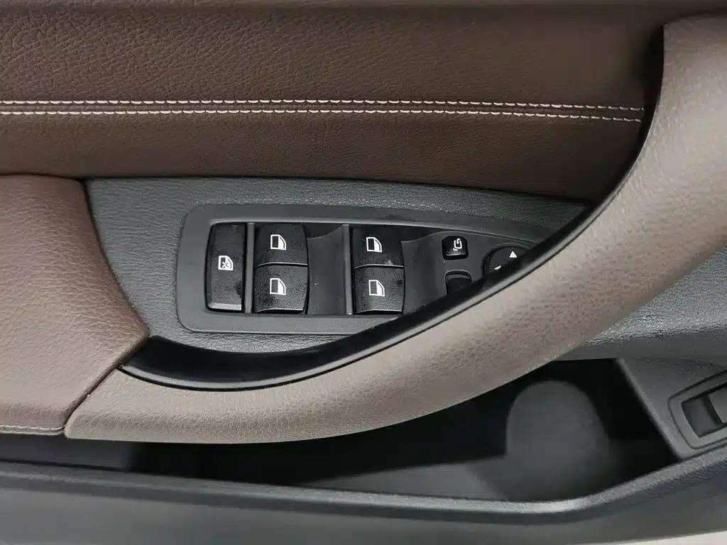 BMW X1 2018 xDrive20Li Premium — миниатюра 9