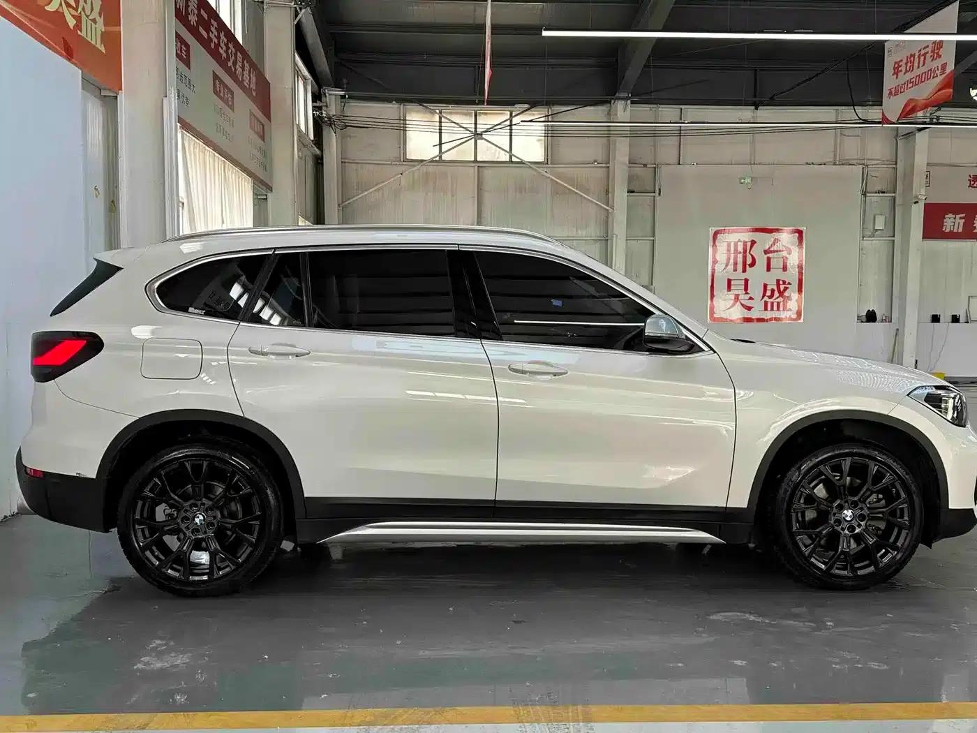 BMW X1 2021 xDrive25Li Premium — миниатюра 4