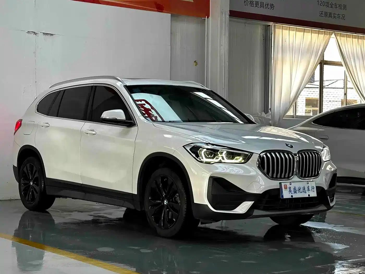 BMW X1 2021 sDrive20Li Fashion Edition — миниатюра 3