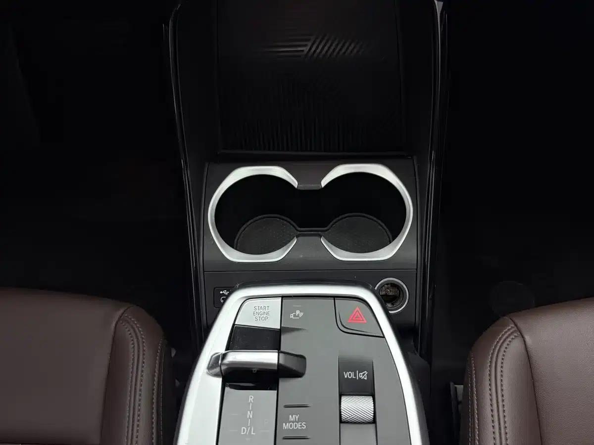 2023 BMW X1 sDrive20Li X Design Package — миниатюра 12