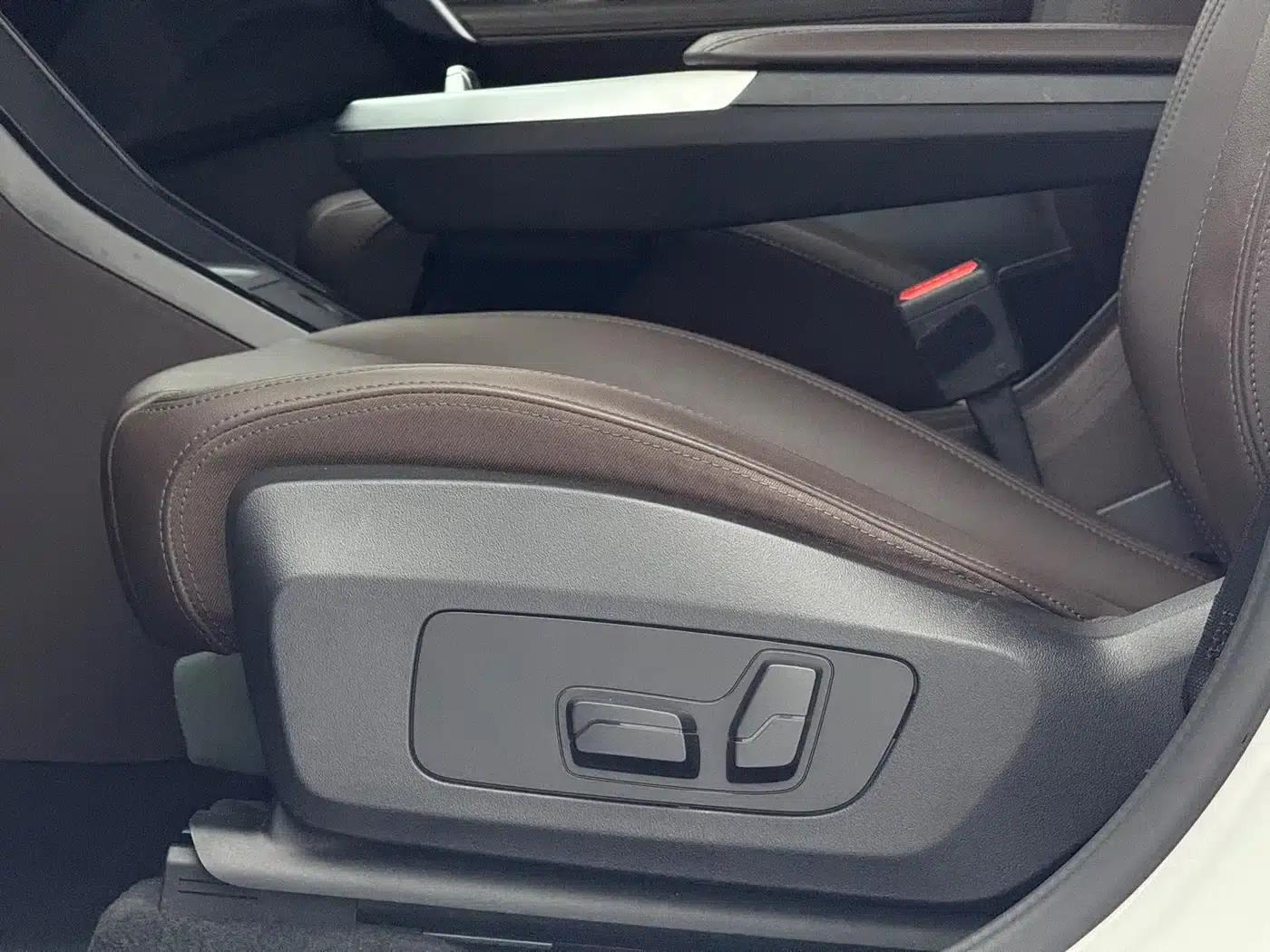 2023 BMW X1 sDrive20Li X Design Package — миниатюра 21