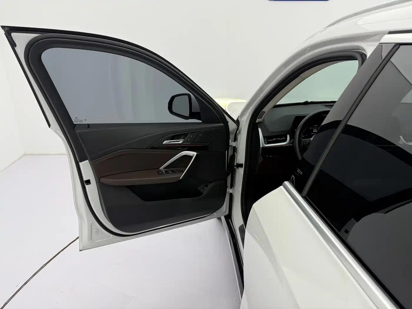 2023 BMW X1 sDrive20Li X Design Package — миниатюра 24