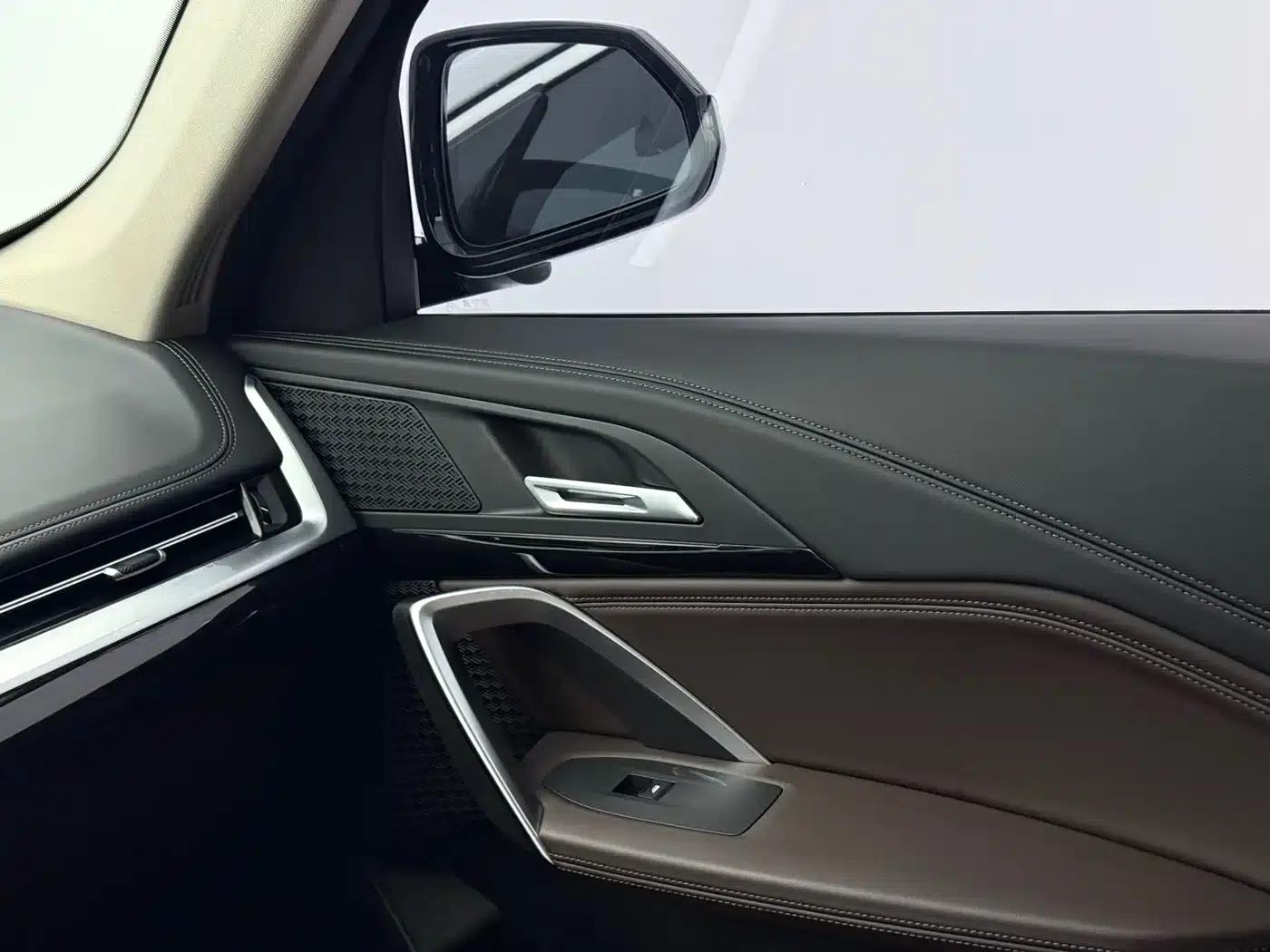 2023 BMW X1 sDrive20Li X Design Package — миниатюра 10