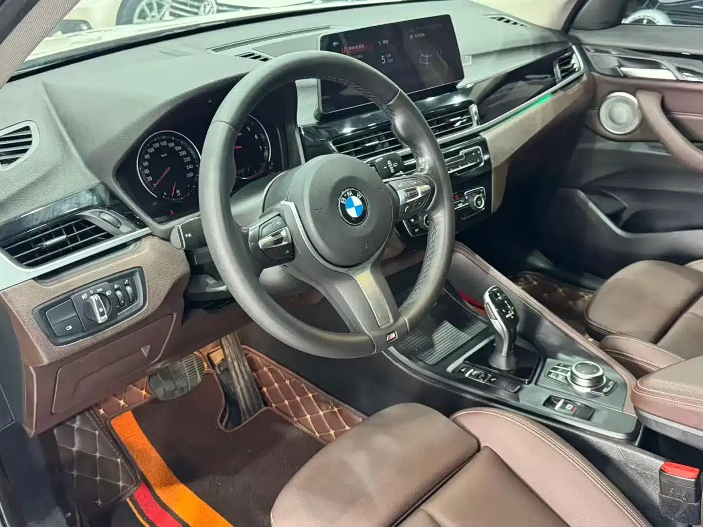 BMW X1 2022 sDrive25Li Leading Edition — миниатюра 6