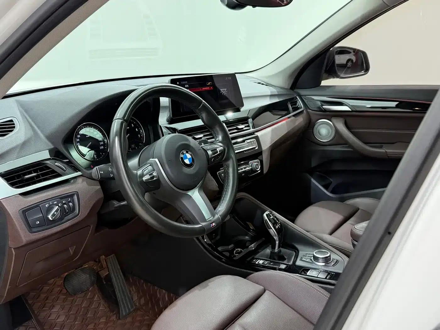 BMW X1 2022 sDrive20Li Premium — миниатюра 11