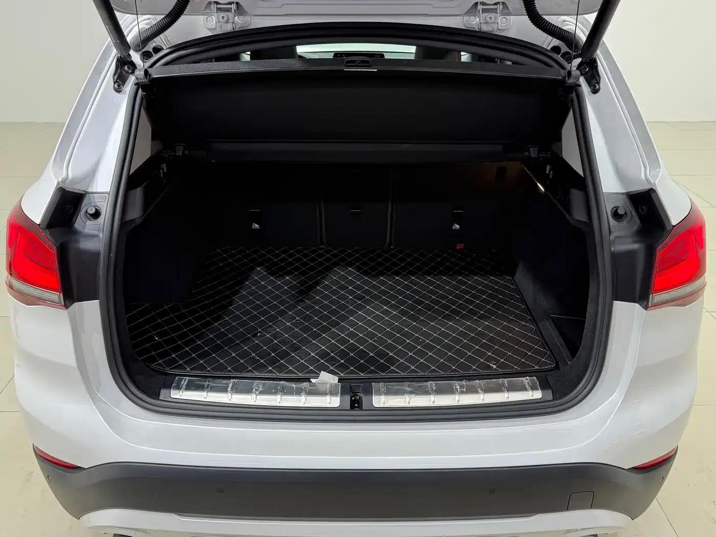 BMW X1 2022 sDrive20Li Premium — миниатюра 20