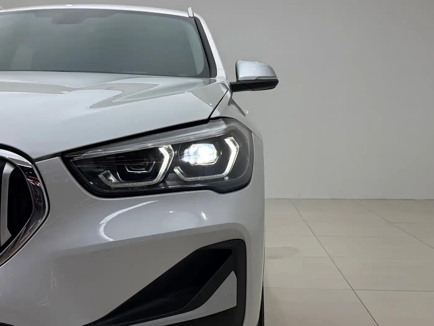 BMW X1 2022 sDrive20Li Premium — миниатюра 4