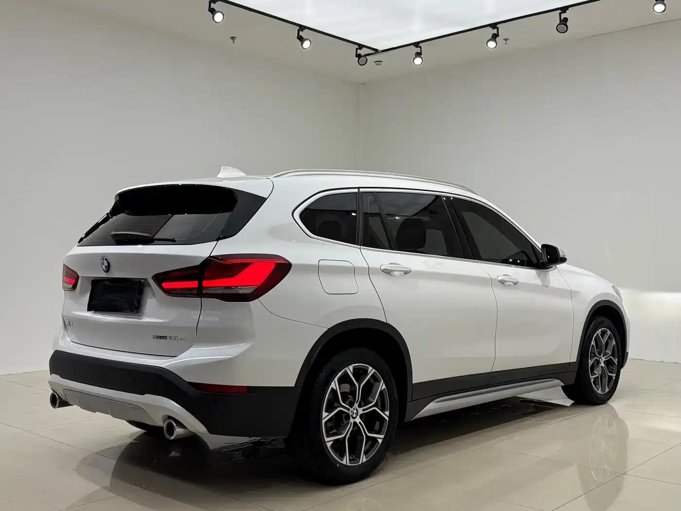 BMW X1 2022 sDrive20Li Premium — миниатюра 7
