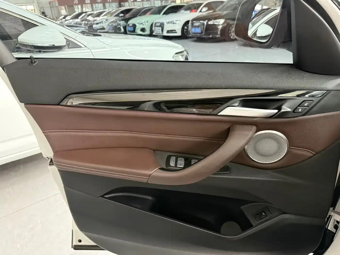 BMW X1 2022 sDrive20Li Fashion Edition — миниатюра 16