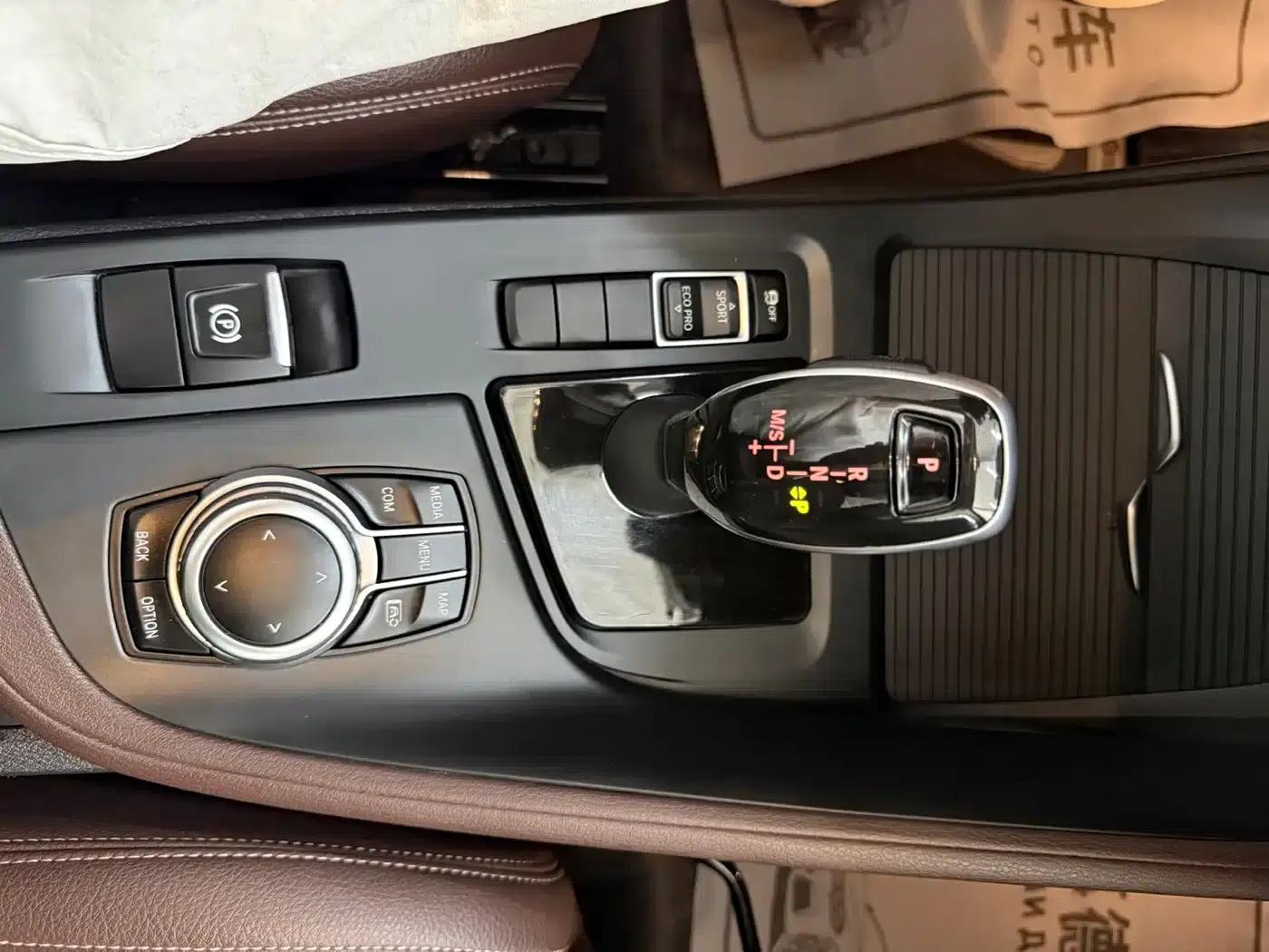 BMW X1 2022 sDrive20Li Fashion Edition — миниатюра 17