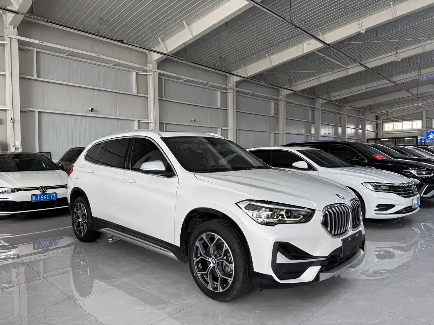 BMW X1 2022 sDrive20Li Fashion Edition — миниатюра 3