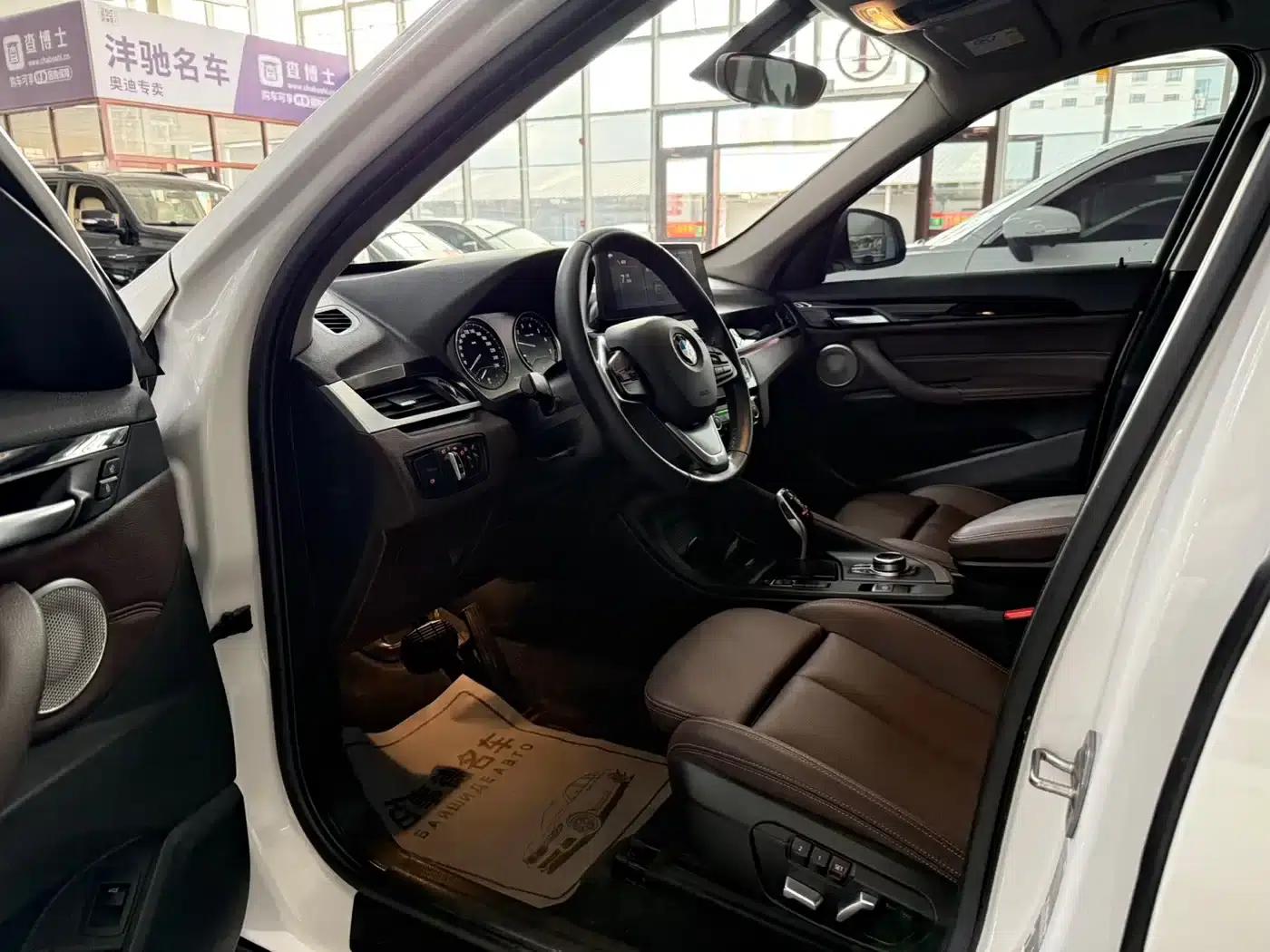 BMW X1 2022 sDrive20Li Fashion Edition — миниатюра 4
