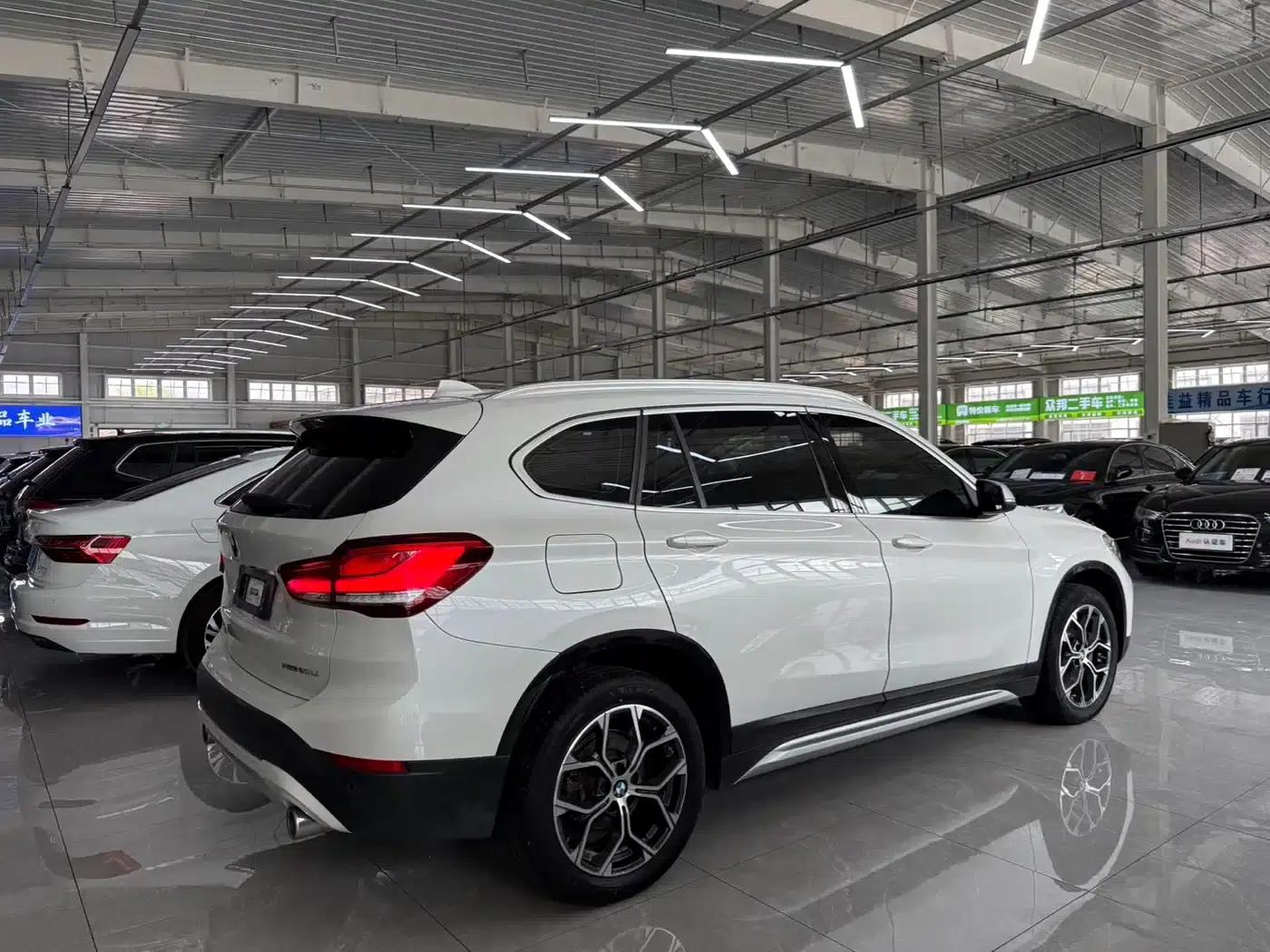 BMW X1 2022 sDrive20Li Fashion Edition — миниатюра 9