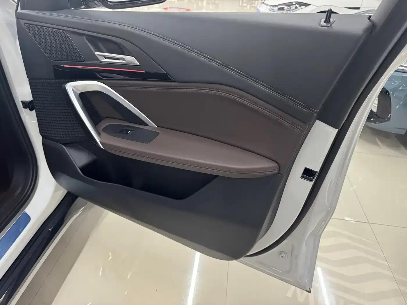 2023 BMW X1 sDrive20Li X Design Package — миниатюра 16