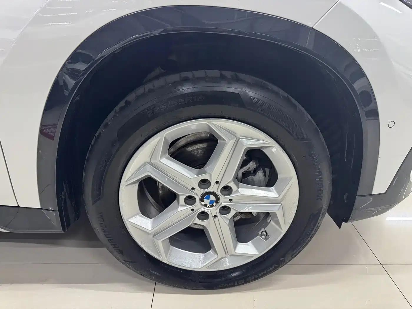 2023 BMW X1 sDrive20Li X Design Package — миниатюра 17