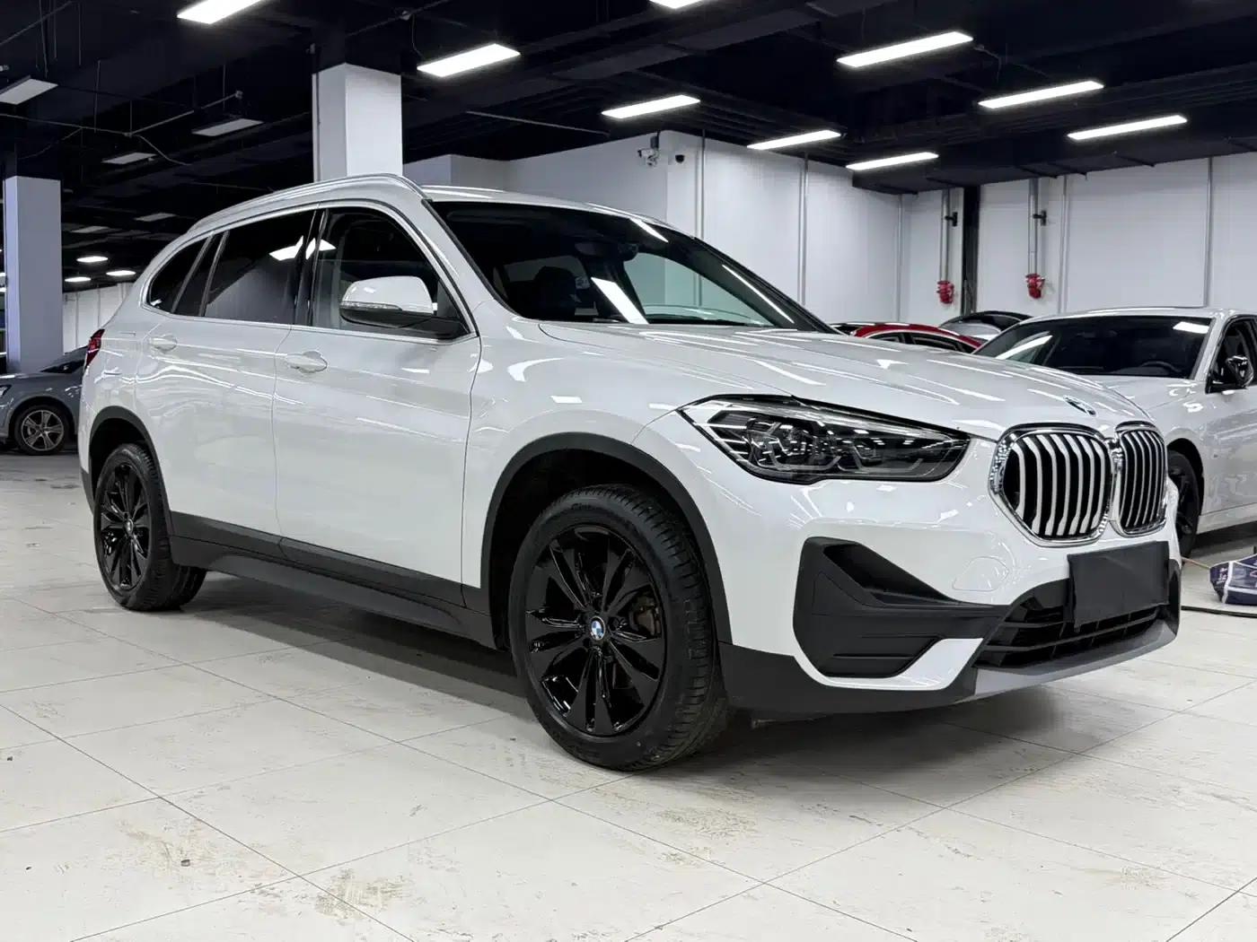 BMW X1 2021 sDrive20Li Fashion Edition — миниатюра 3