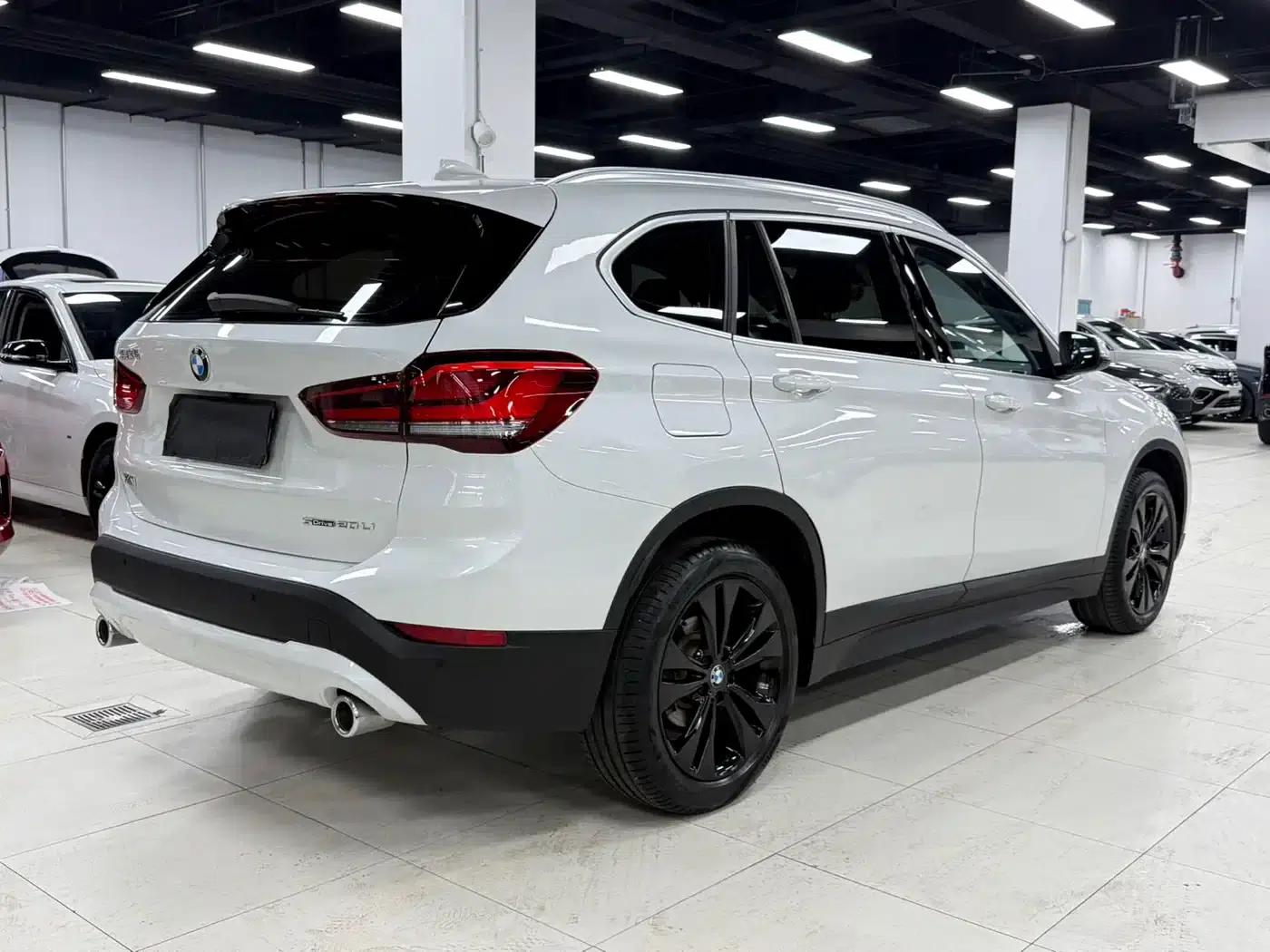 BMW X1 2021 sDrive20Li Fashion Edition — миниатюра 4