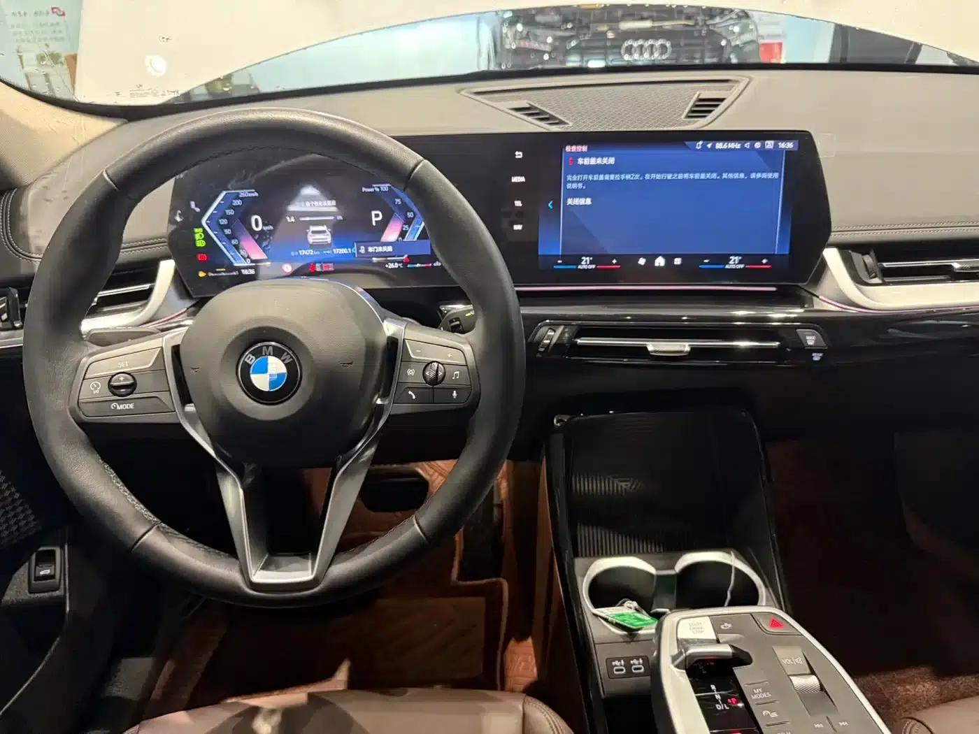 2023 BMW X1 sDrive20Li X Design Package — миниатюра 13