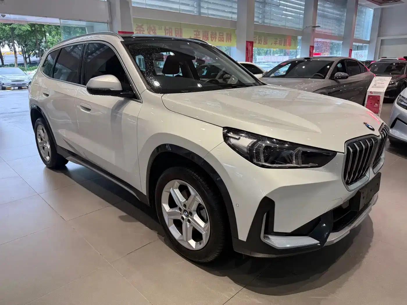 2023 BMW X1 sDrive20Li X Design Package — миниатюра 3