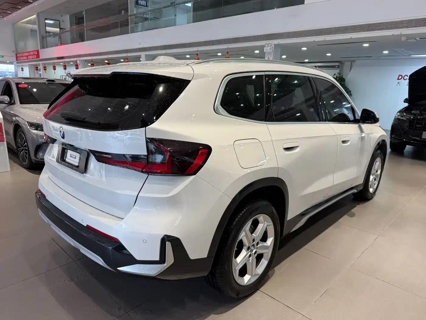 2023 BMW X1 sDrive20Li X Design Package — миниатюра 4