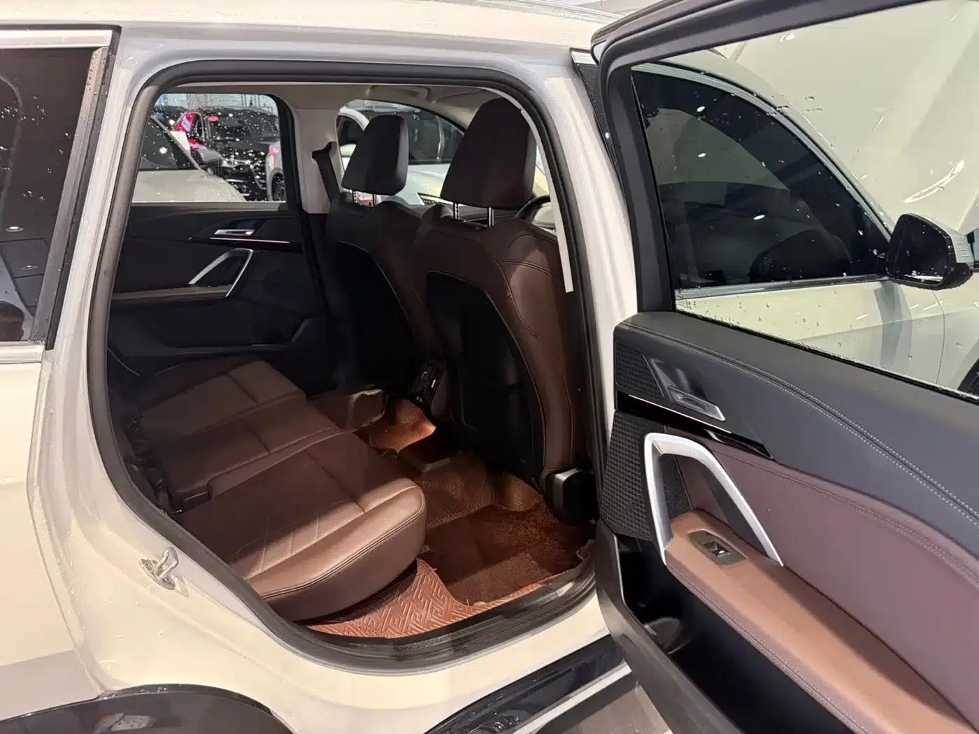 2023 BMW X1 sDrive20Li X Design Package — миниатюра 10
