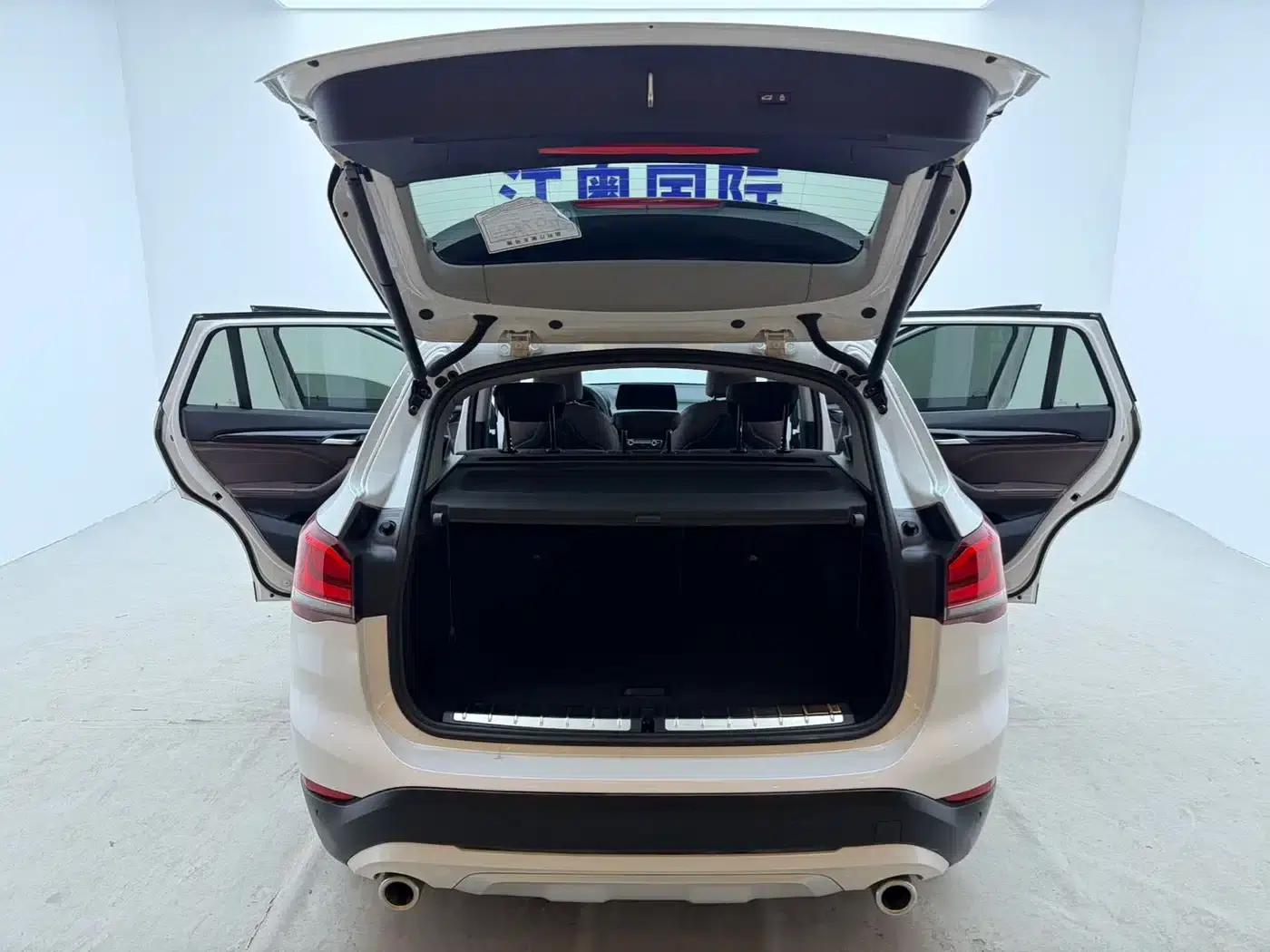 BMW X1 2022 sDrive20Li Fashion Edition — миниатюра 20