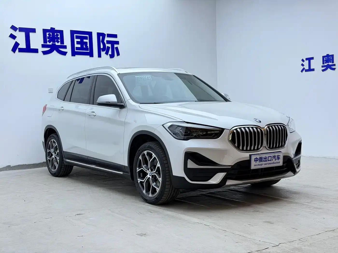 BMW X1 2022 sDrive20Li Fashion Edition — миниатюра 3