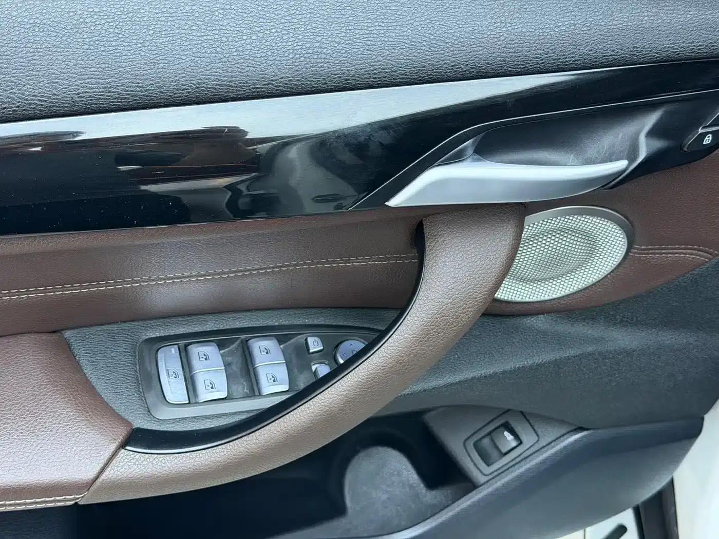 BMW X1 2022 sDrive20Li Fashion Edition — миниатюра 4