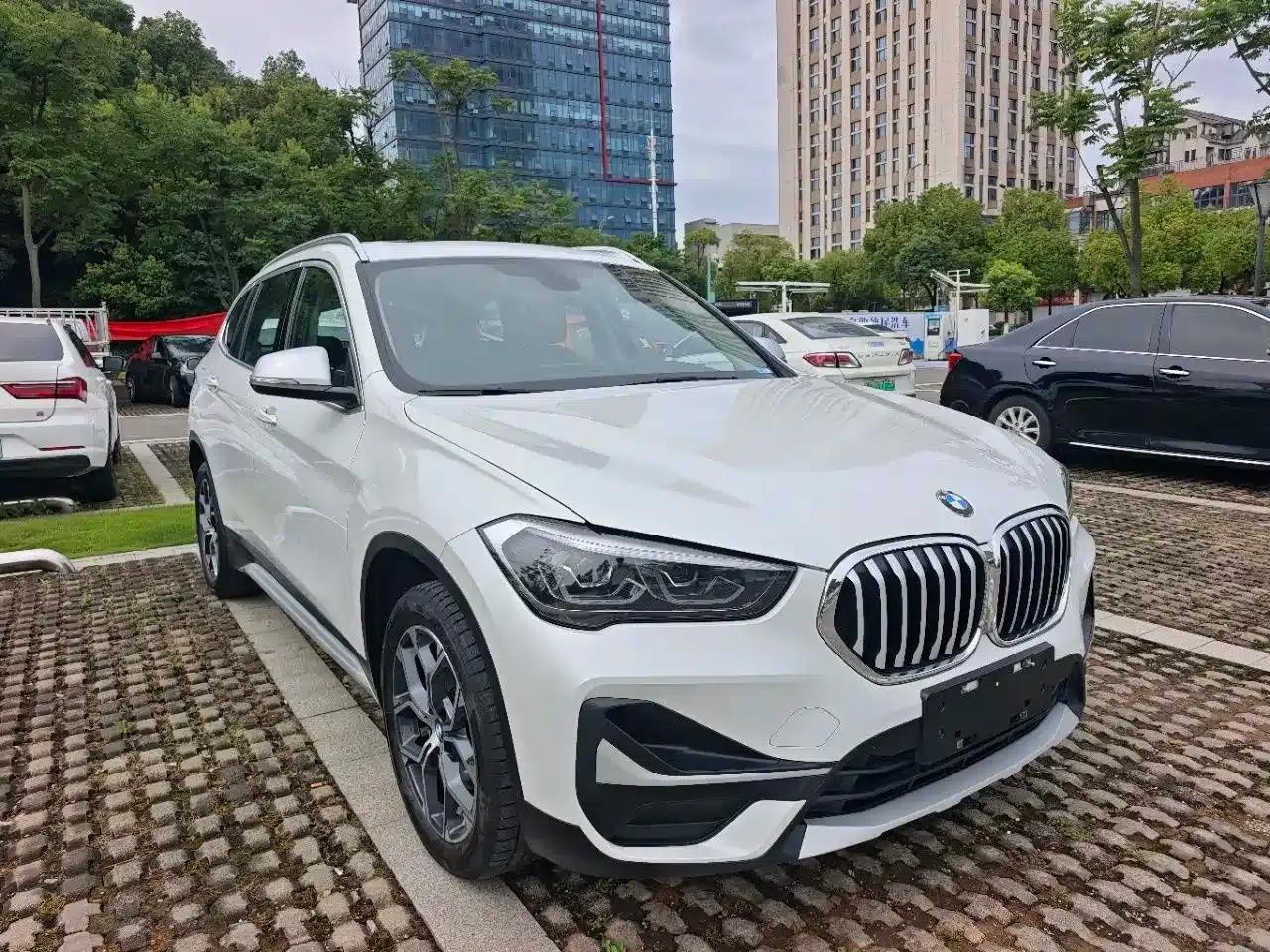BMW X1 2022 sDrive20Li Fashion Edition — миниатюра 2