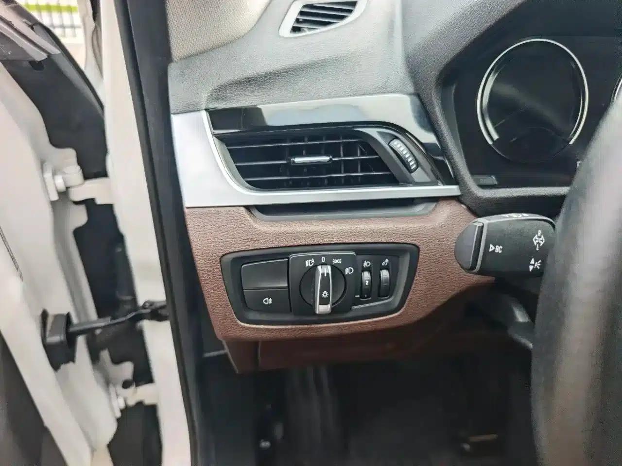 BMW X1 2022 sDrive20Li Fashion Edition — миниатюра 16