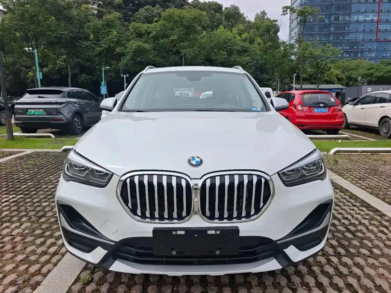 BMW X1 2022 sDrive20Li Fashion Edition — миниатюра 3