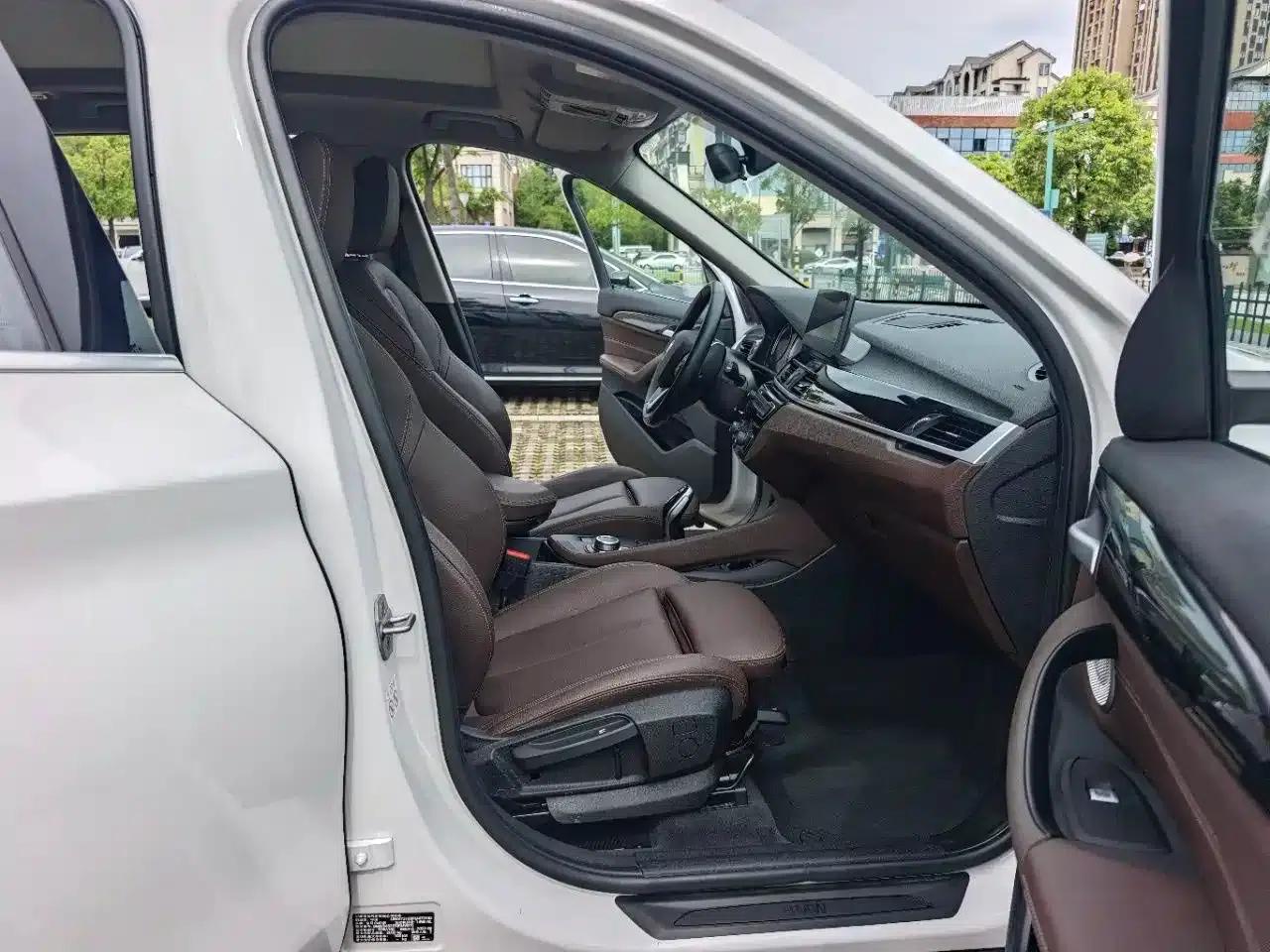 BMW X1 2022 sDrive20Li Fashion Edition — миниатюра 8