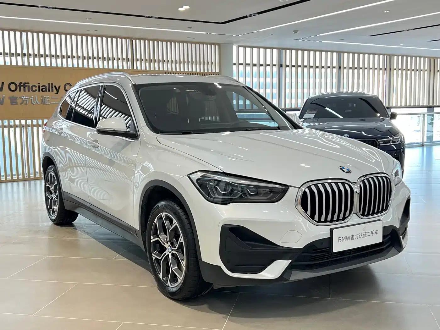 BMW X1 2022 sDrive25Li Leading Edition — миниатюра 2