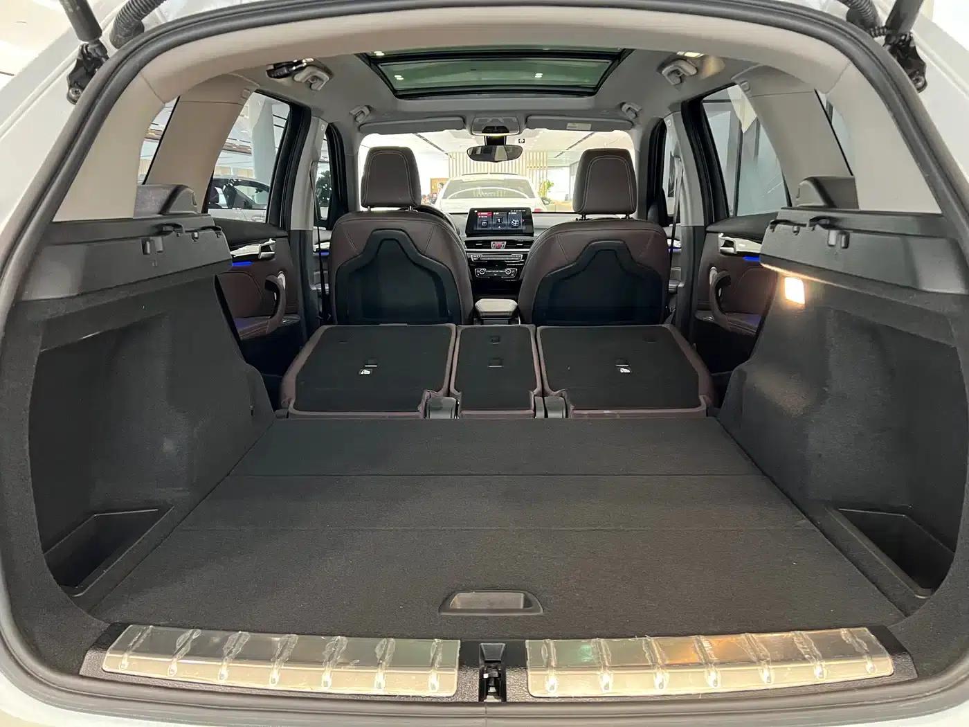 BMW X1 2022 sDrive25Li Leading Edition — миниатюра 14