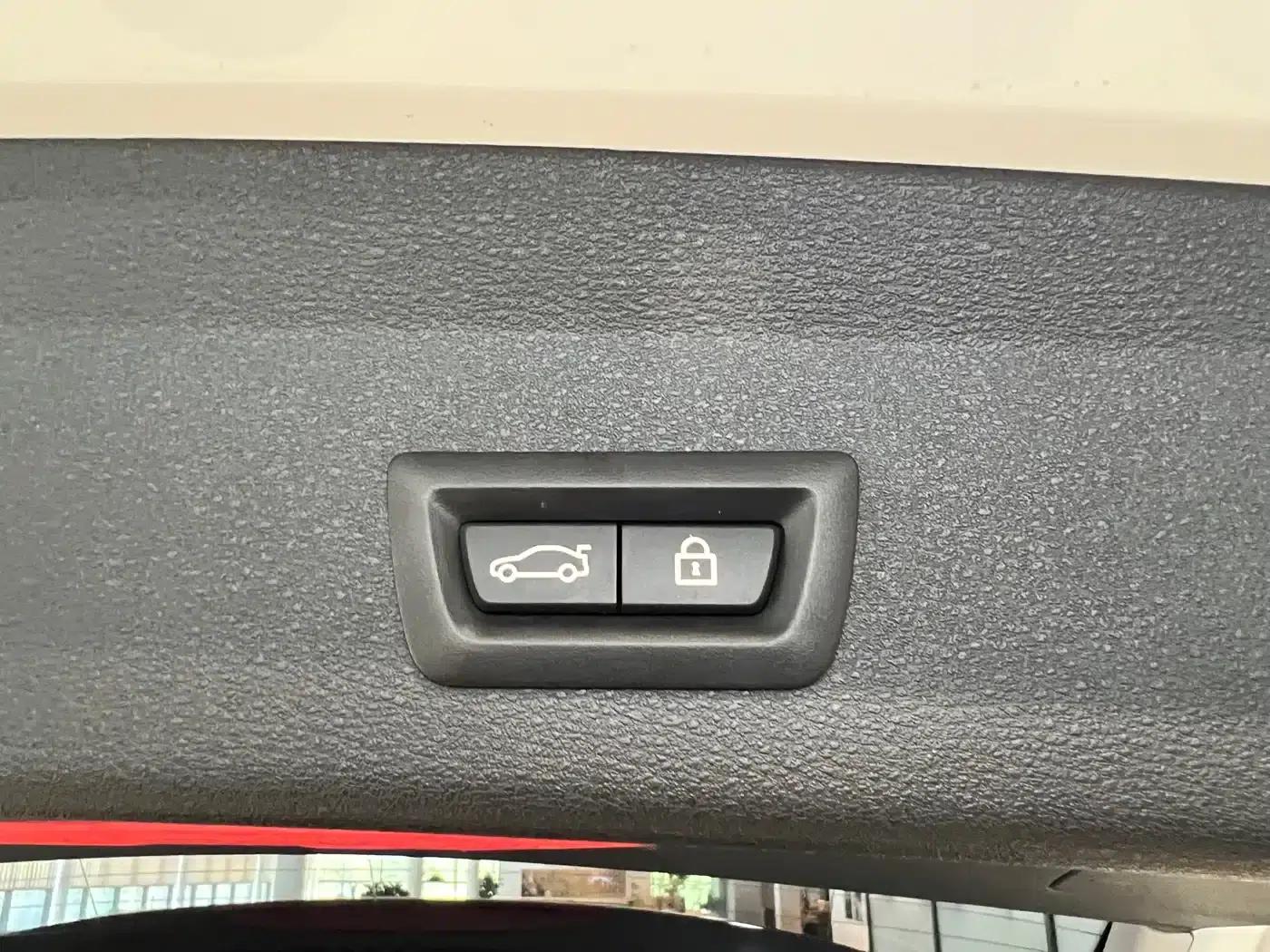 BMW X1 2022 sDrive25Li Leading Edition — миниатюра 16