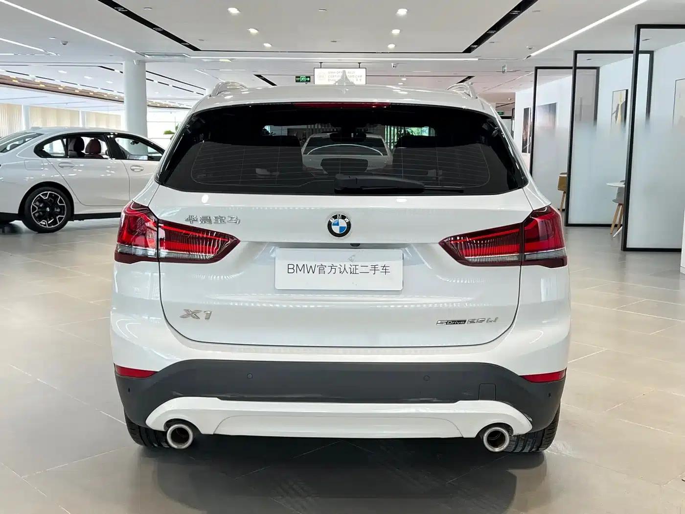 BMW X1 2022 sDrive25Li Leading Edition — миниатюра 20