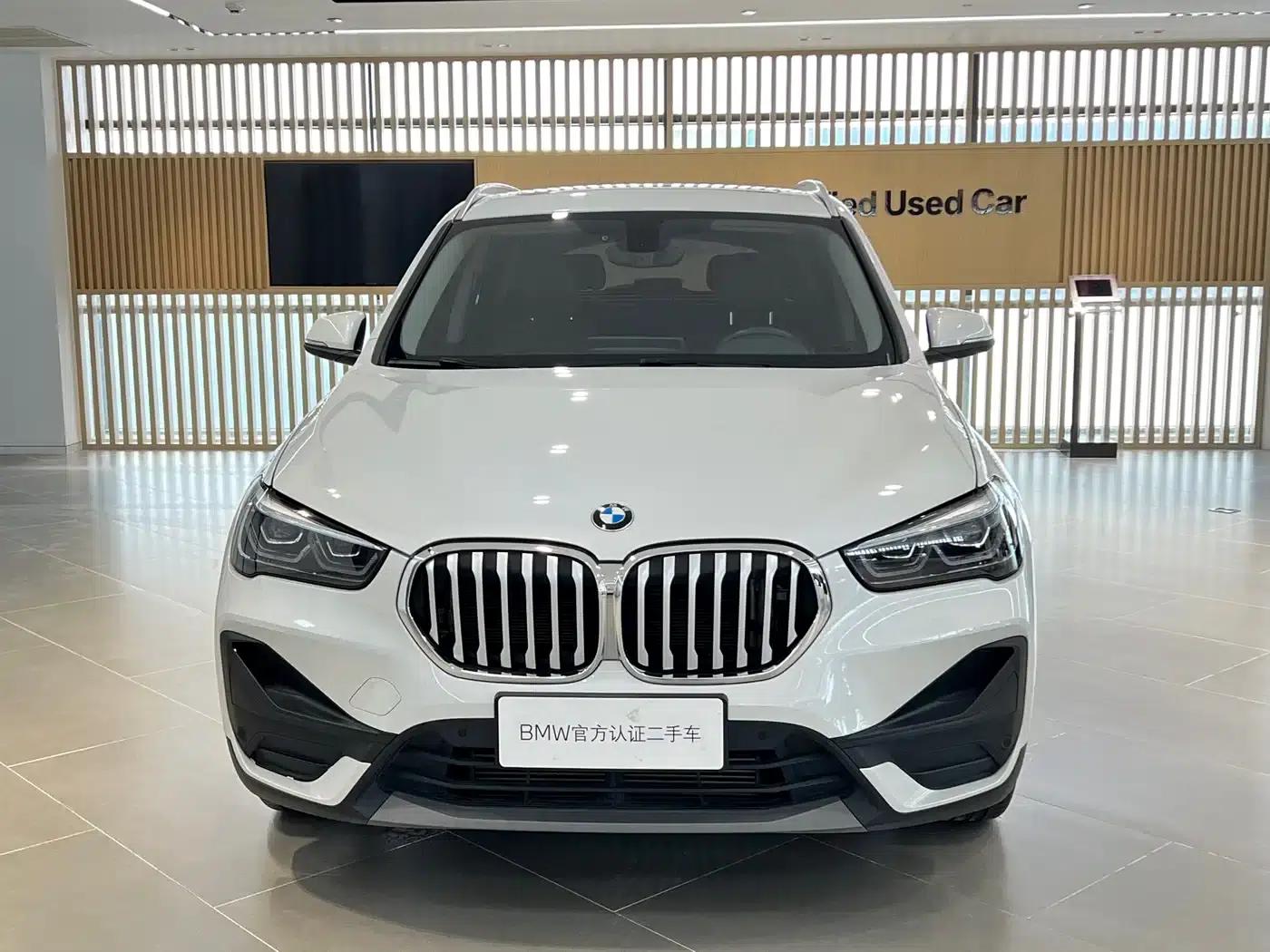 BMW X1 2022 sDrive25Li Leading Edition — миниатюра 3