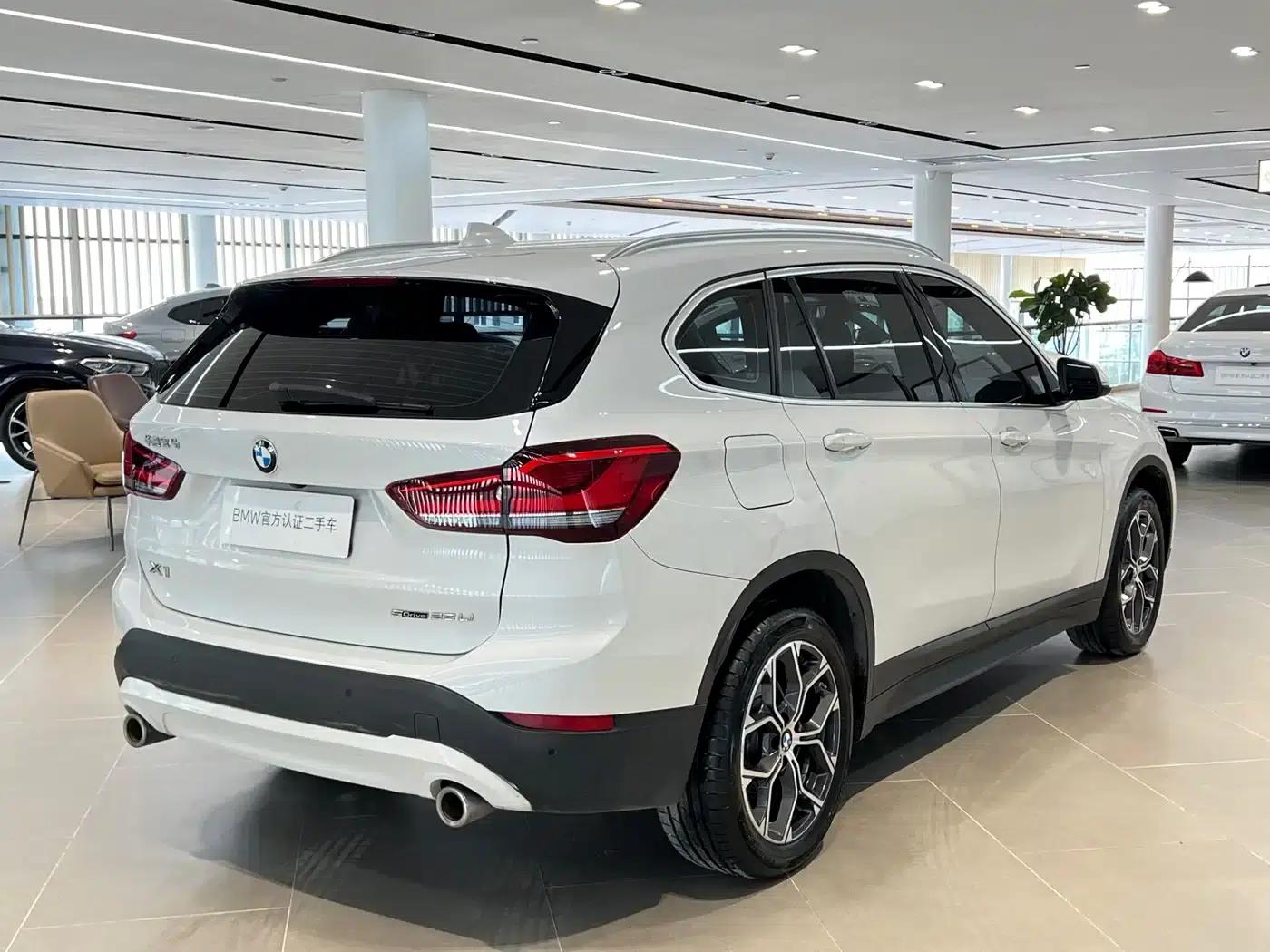 BMW X1 2022 sDrive25Li Leading Edition — миниатюра 21