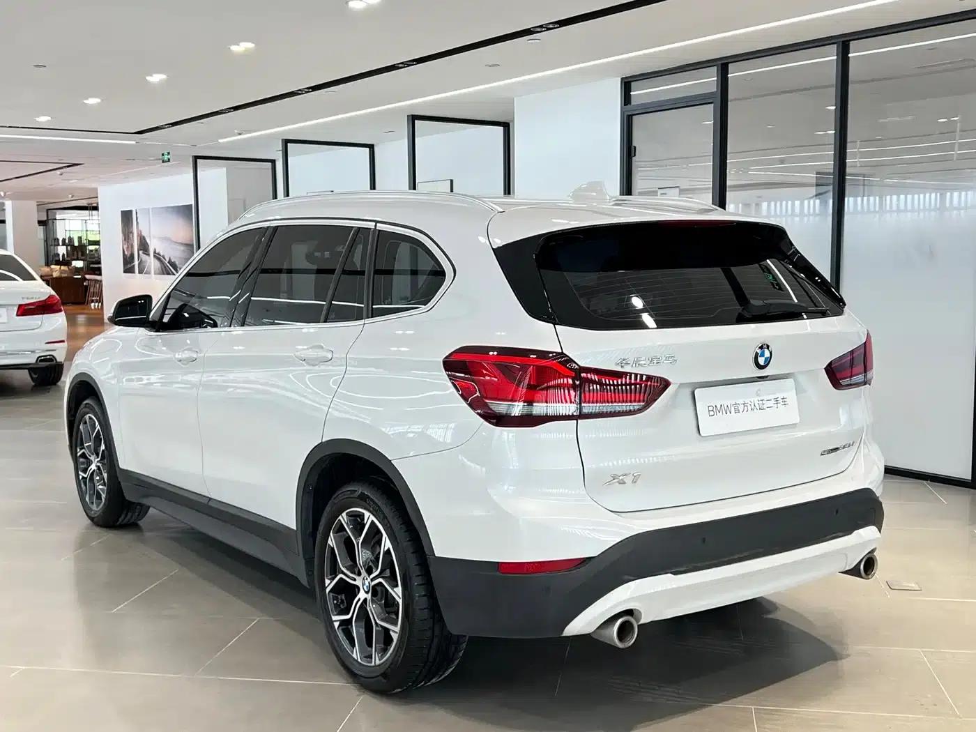 BMW X1 2022 sDrive25Li Leading Edition — миниатюра 22